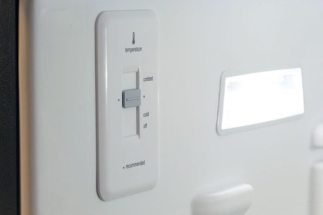 Frigidaire FGHT1846QF controls
