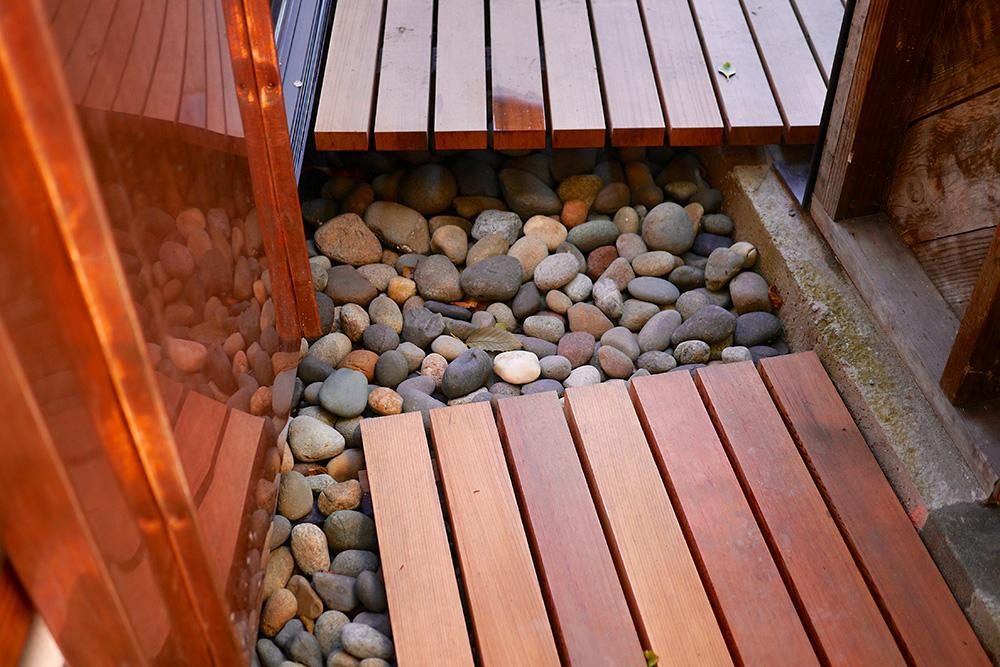 retreat from society and relax in these idyllic cabins around the world garage 1