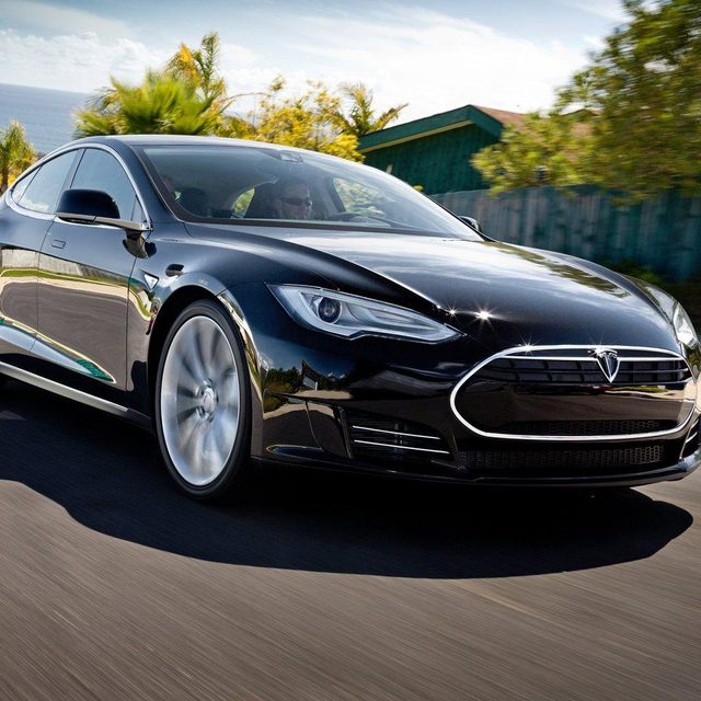 Tesla-Model_S_front angle