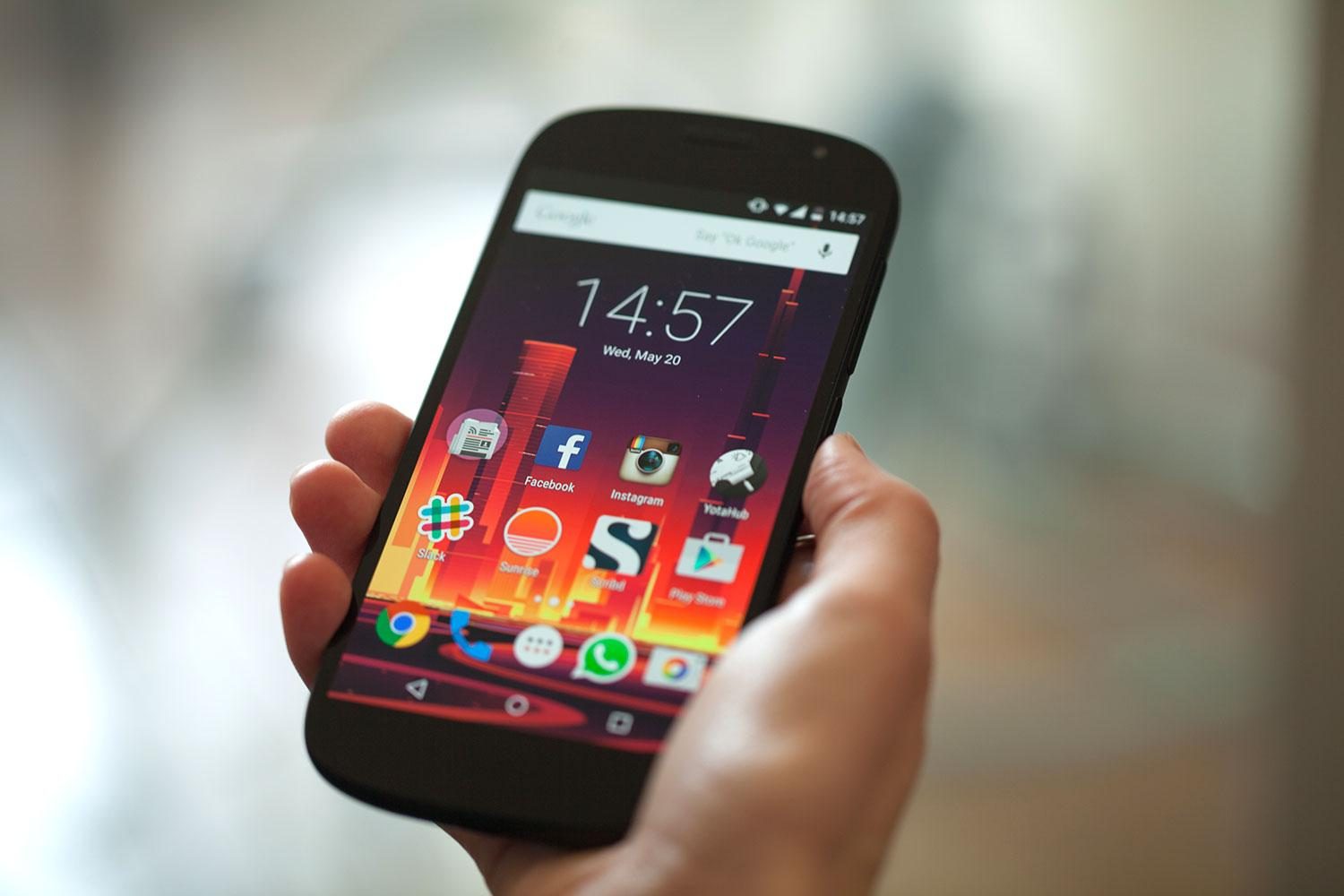 YotaPhone 2 review - Digital Trends