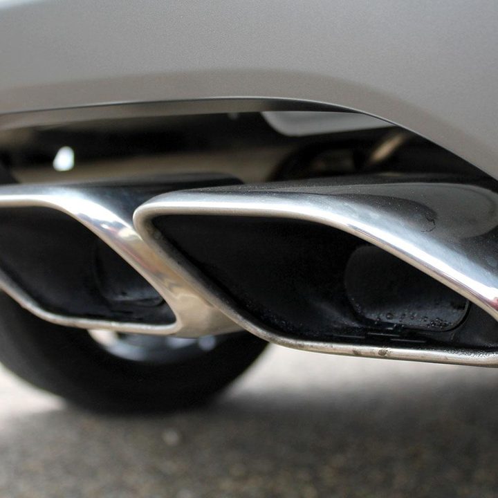 2016 Hyundai Tuscon Limited tailpipe