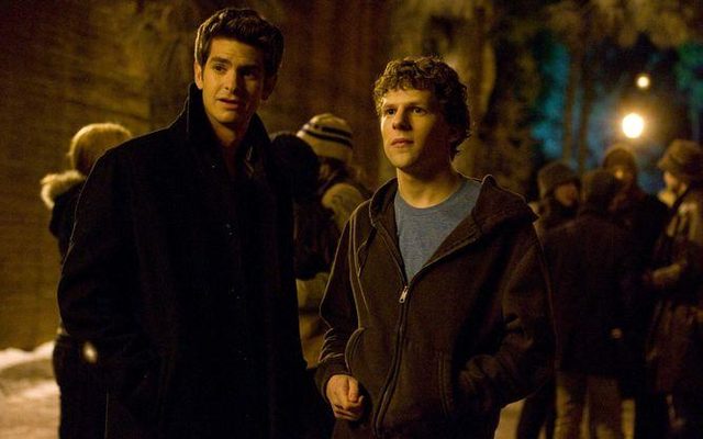 Jesse Eisenberg as Mark Zuckerberg and Andrew Garfield as Eduardo Saverin in The Social Netowrk