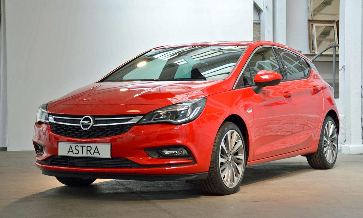 2016 opel astra performance specs pictures hands on front side angle 2