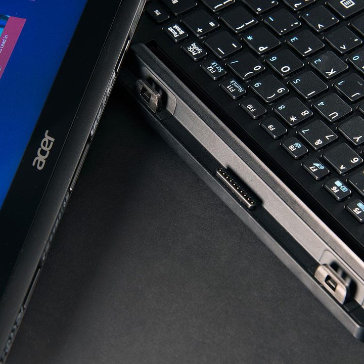 ACER Aspire Switch 10 undocked