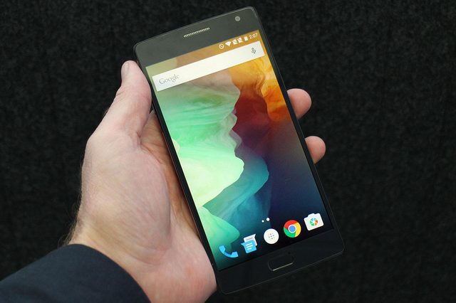 Gateway-phone--Just-one-try-of-the-OnePlus-2-will-make-you-an-addict