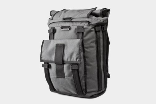 Profile frontal view of a gray Mission Workshop&nbsp;R6 Arkiv Field Pack.