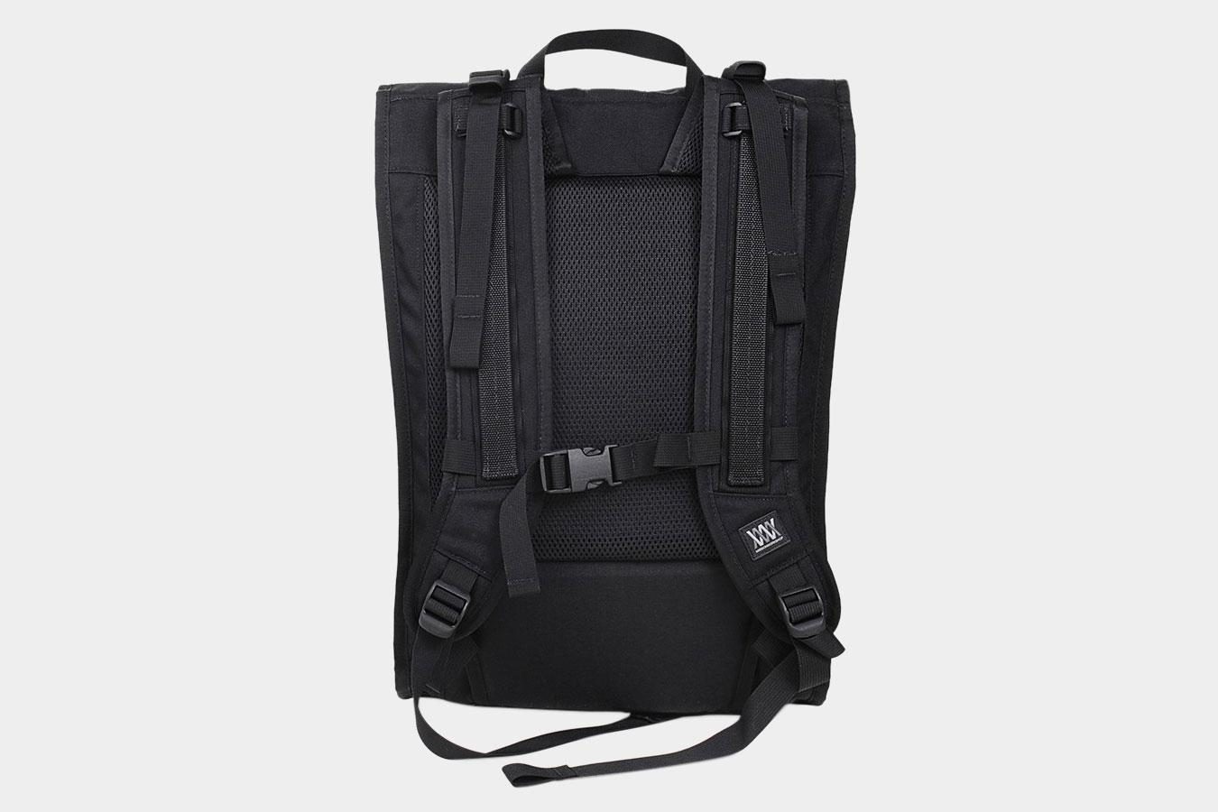 Rear view of a Mission Workshop&nbsp;R6 Arkiv Field Pack.