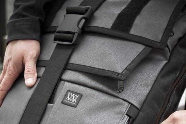 Close up profile view of a Mission Workshop&nbsp;R6 Arkiv Field Pack.