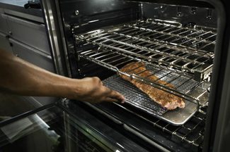 Smithsonian Demo Kitchen Oven