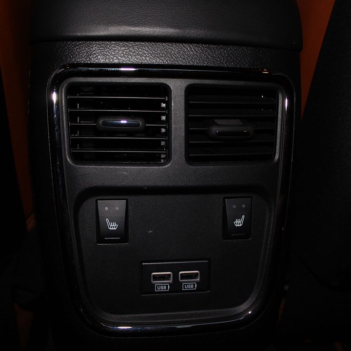 2015 Dodge Charger SRT Hellcat middle console