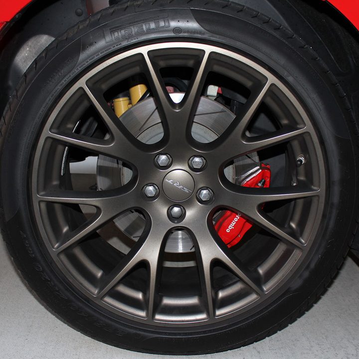 2015 Dodge Charger SRT Hellcat tire full
