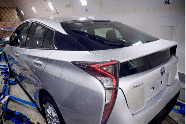 2016 Toyota Prius leak