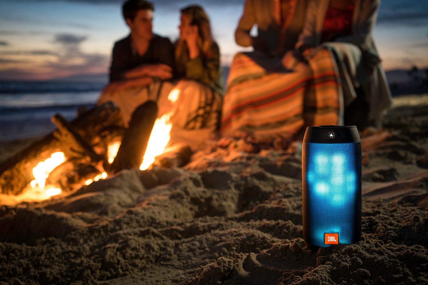 jbl new bluetooth speakers boost tv trip pulse 2 ifa 2015 large lifestyle image  pulse2 1