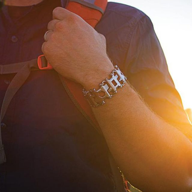 Leatherman Tread