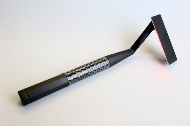Skarp laser razor black white background