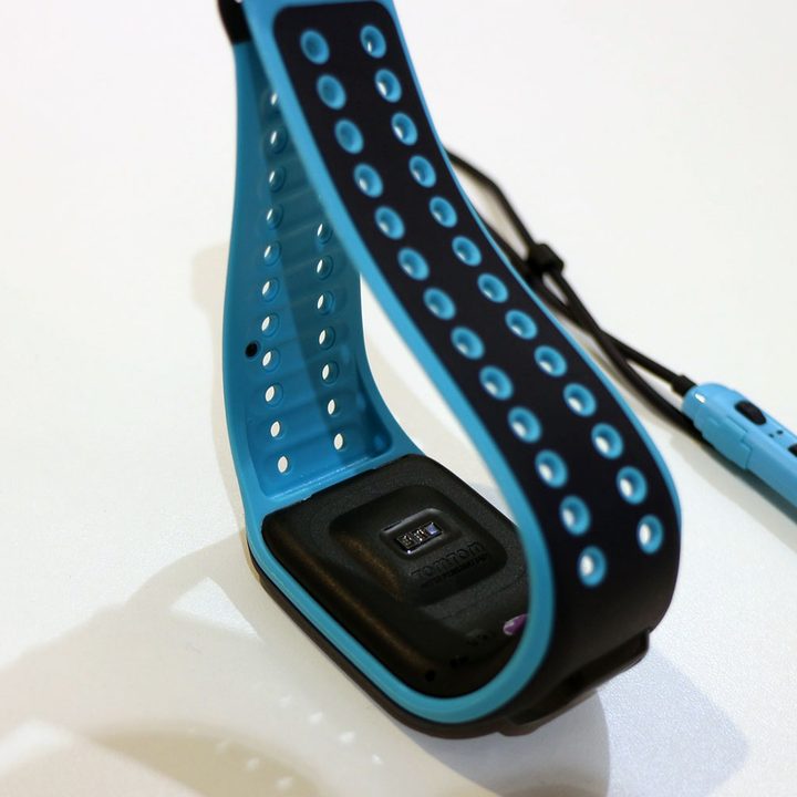 hands on tomtom spark cardio music 6