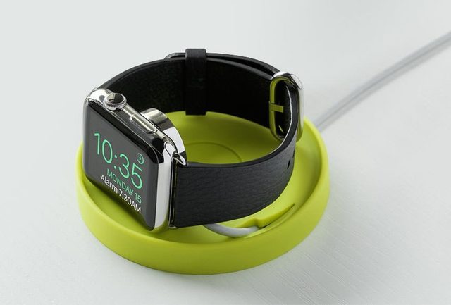 Kosta Apple Watch stand