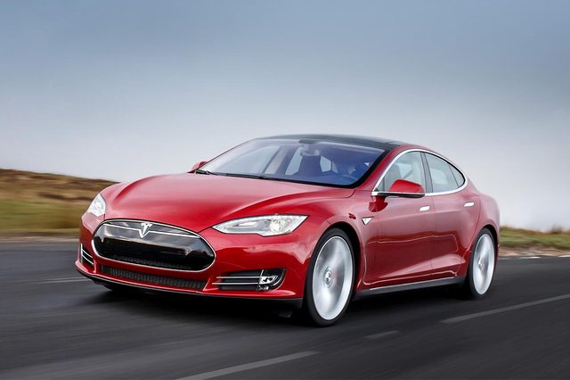 2015-Tesla-Model-S-P85D