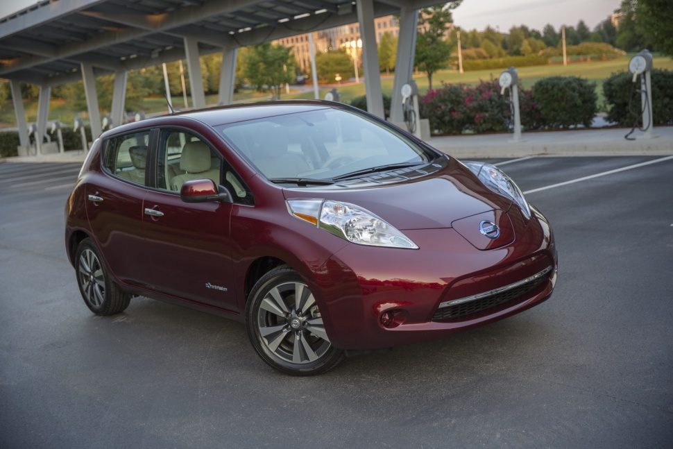 2016_nissan_leaf