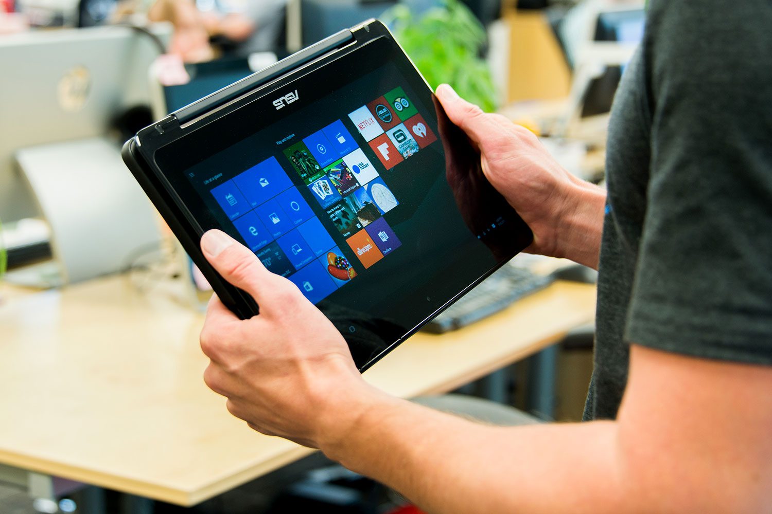 Asus Transformer Book Flip TP200SA review - Digital Trends