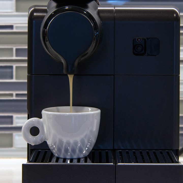 DeLonghi Nespresso Lattissima