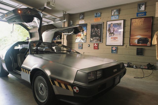 DeLorean Ecto 88 garage