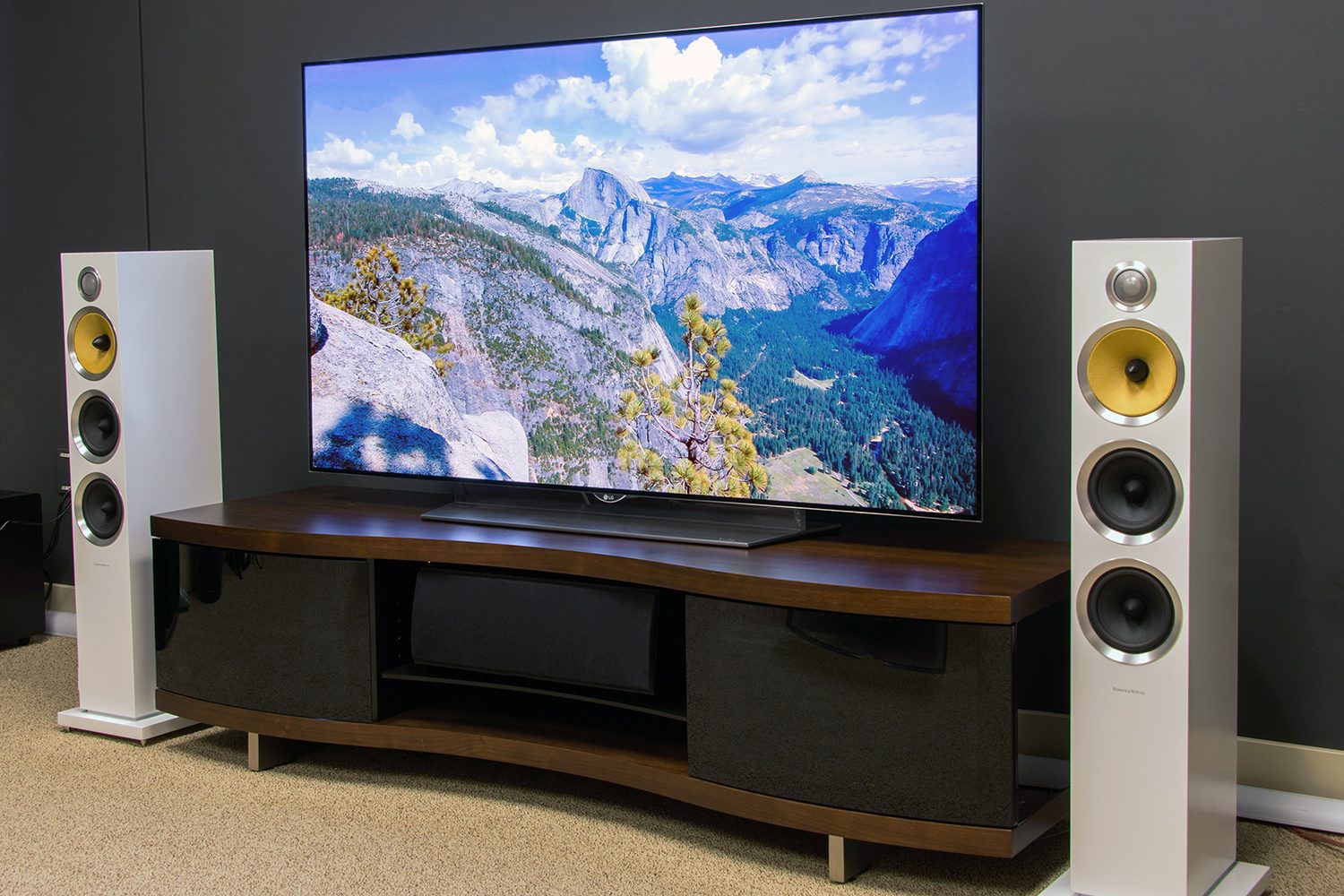 LG 65EF9500 OLED TV review - Digital Trends