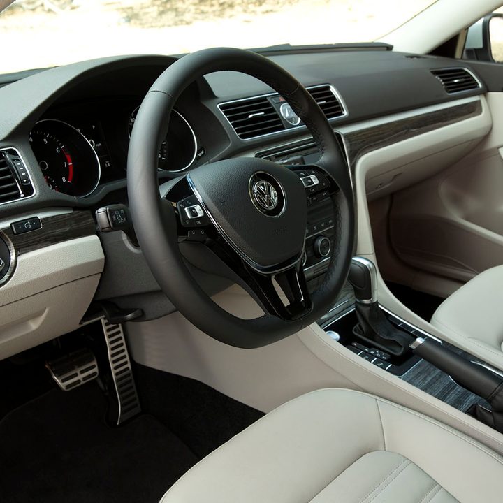 2016 Volkswagen Passat