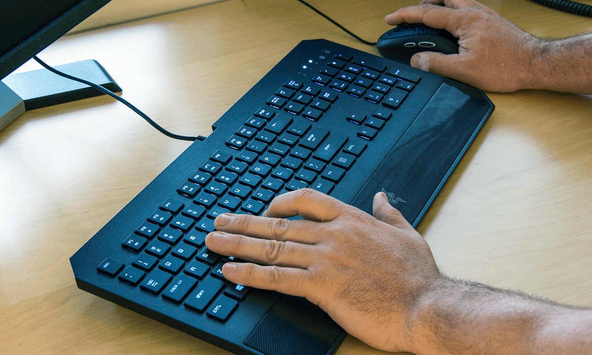 razer deathstalker chroma review keyboard hero1