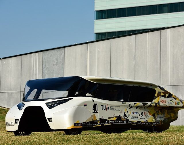 Nederland, Eindhoven, 2 juli 2015. Stella Lux, de 2e familie zonnewagen van Solar Team Eindhoven, het studententeam van de Technische Universiteit Eindhoven. // Stella Lux, the 2nd solar family car by Solar Team Eindhoven, the studentteam of Eindhoven University of Technology. photo: TU Eindhoven / Bart van Overbeeke