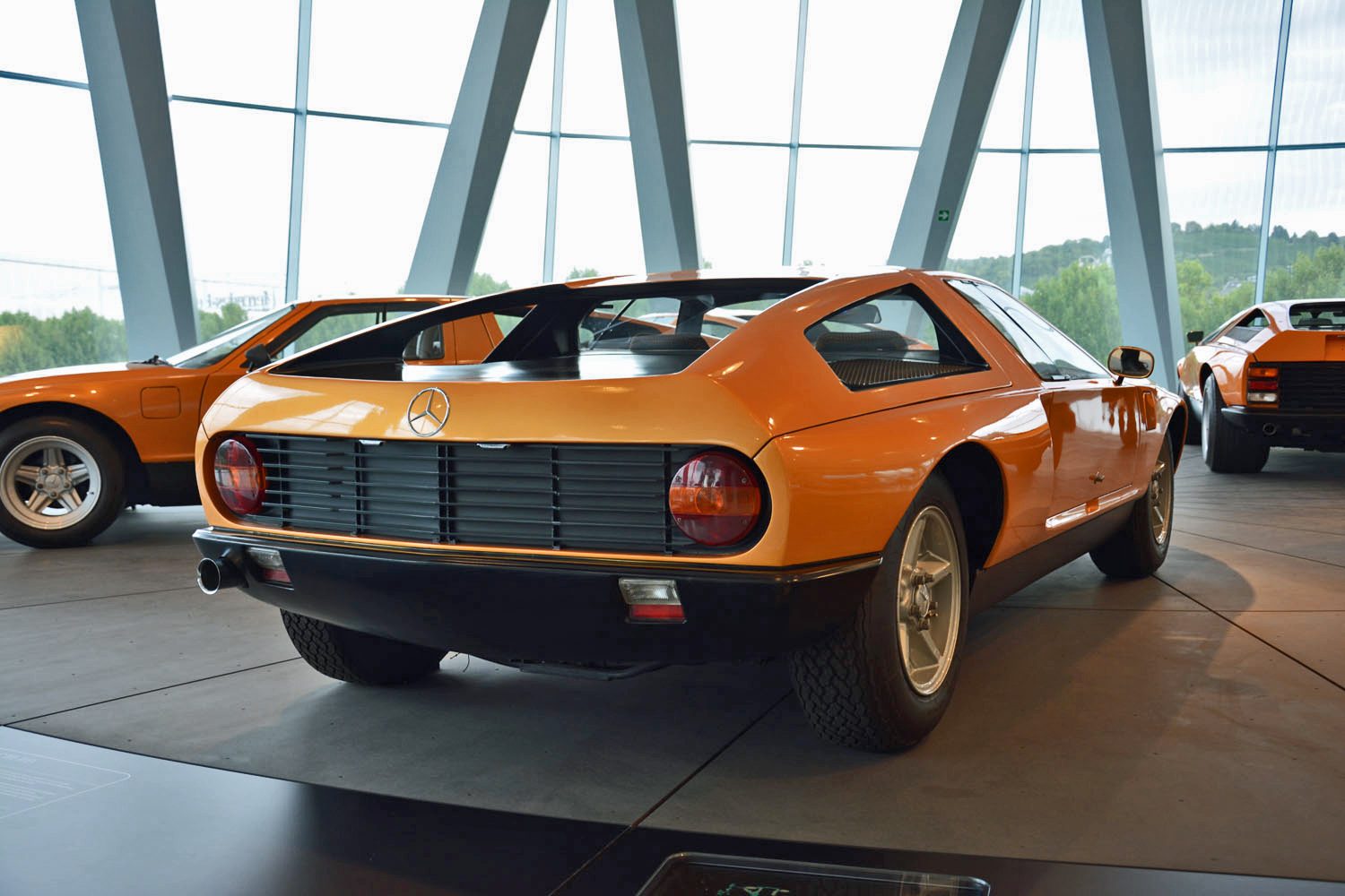 mercedes benz museum stuttgart pictures history ronan glon c111 1