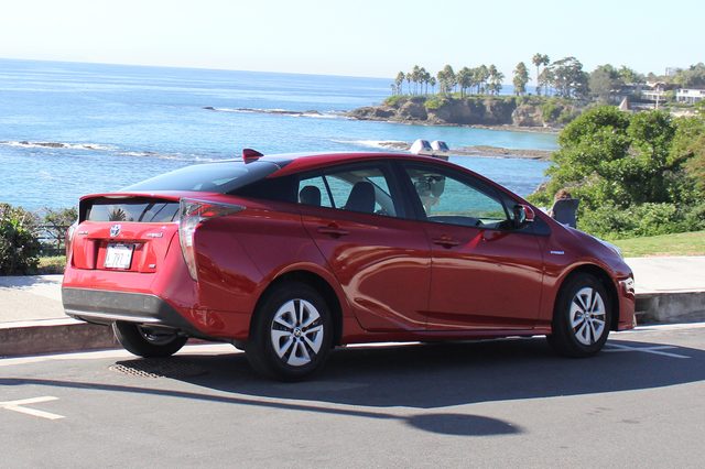 2016-Toyota-Prius_0740
