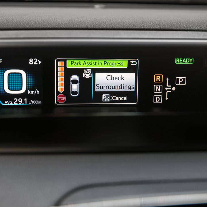 2016 toyota prius first drive four touring 30