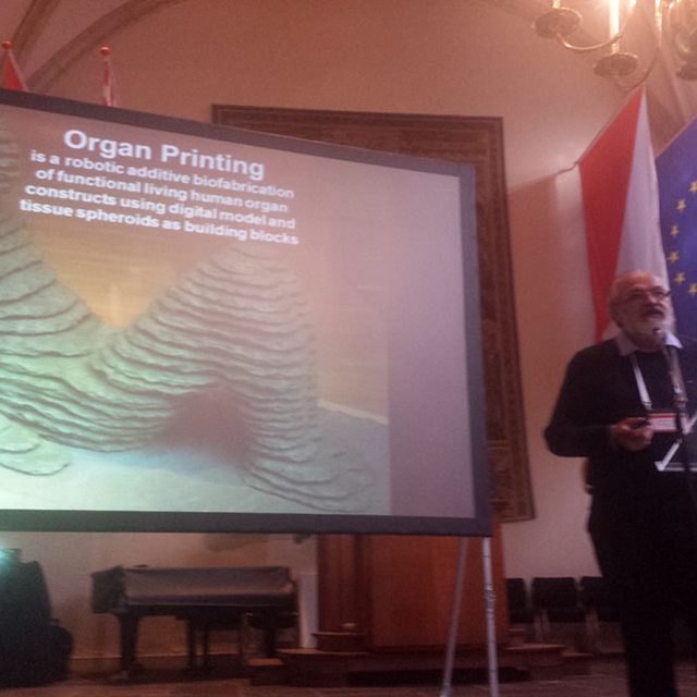 Mironov speaking at Biofabrication 2015