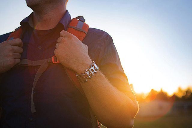Leatherman-Stainless-Steel-Tread-Bracelet_