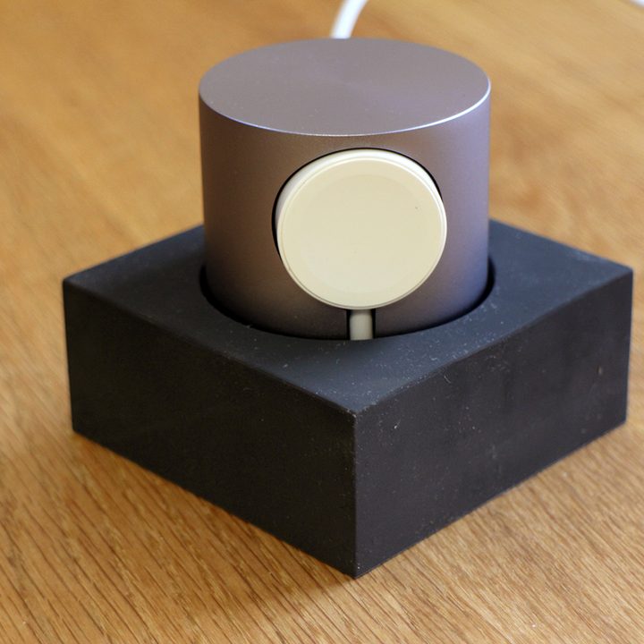 hands on native union dock for the apple watch 0004