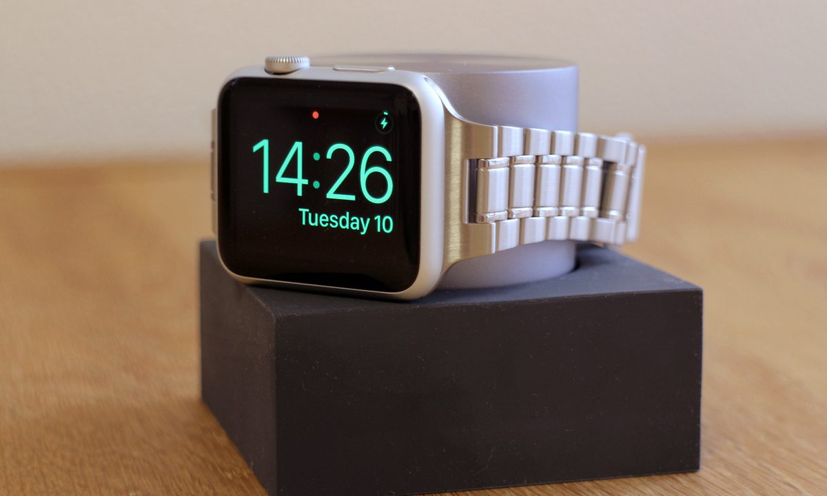 hands on native union dock for the apple watch 0008