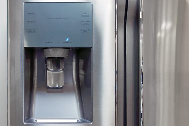 Samsung RF23J9011SR Fridge