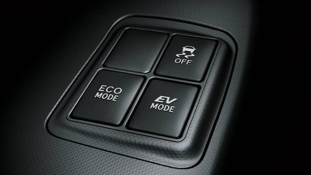 prius-c-driving-mode-switches-940x529