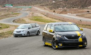 Toyota Sienna R-Tuned