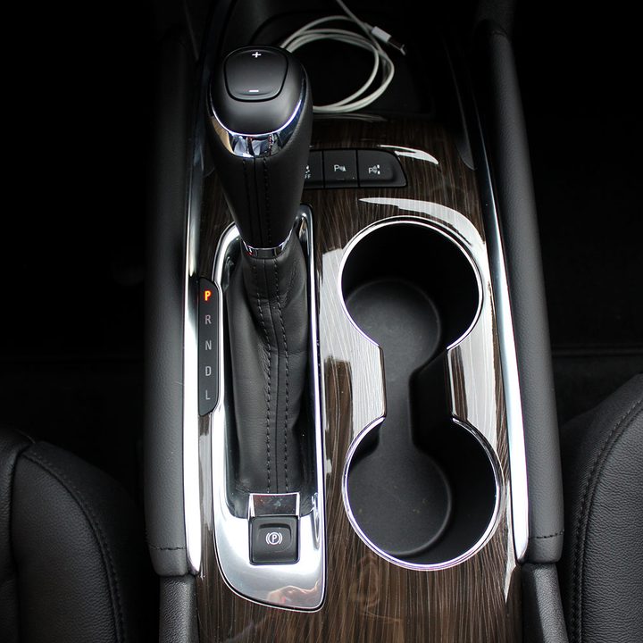 2016 chevrolet malibu first drive gearstick