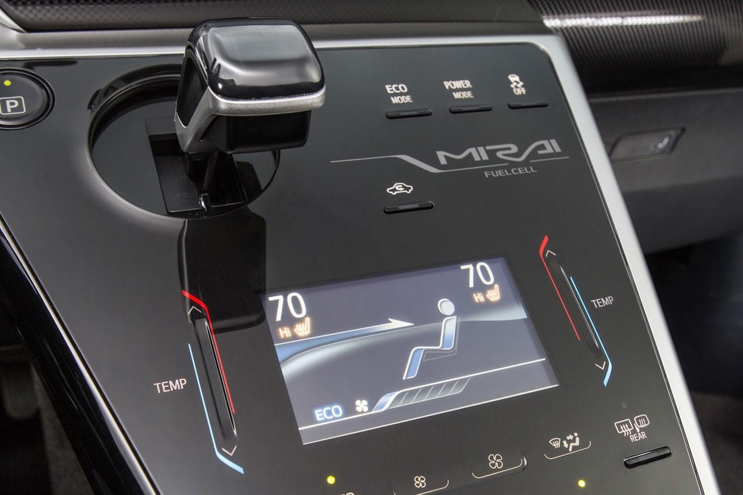 dt cars top stories of 2015 2016 toyota mirai press 27 1500x1000