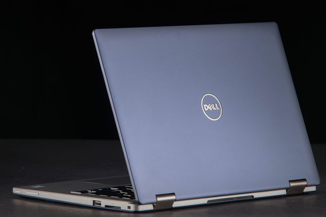 Dell-Inspiron-11-lid