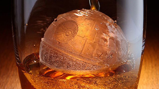 Kotobukiya-Star-Wars-Silicone-Ice-Tray-Gift-Box-34-Piece-Set_