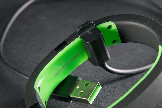 Razer-Nabu-smartband-charger