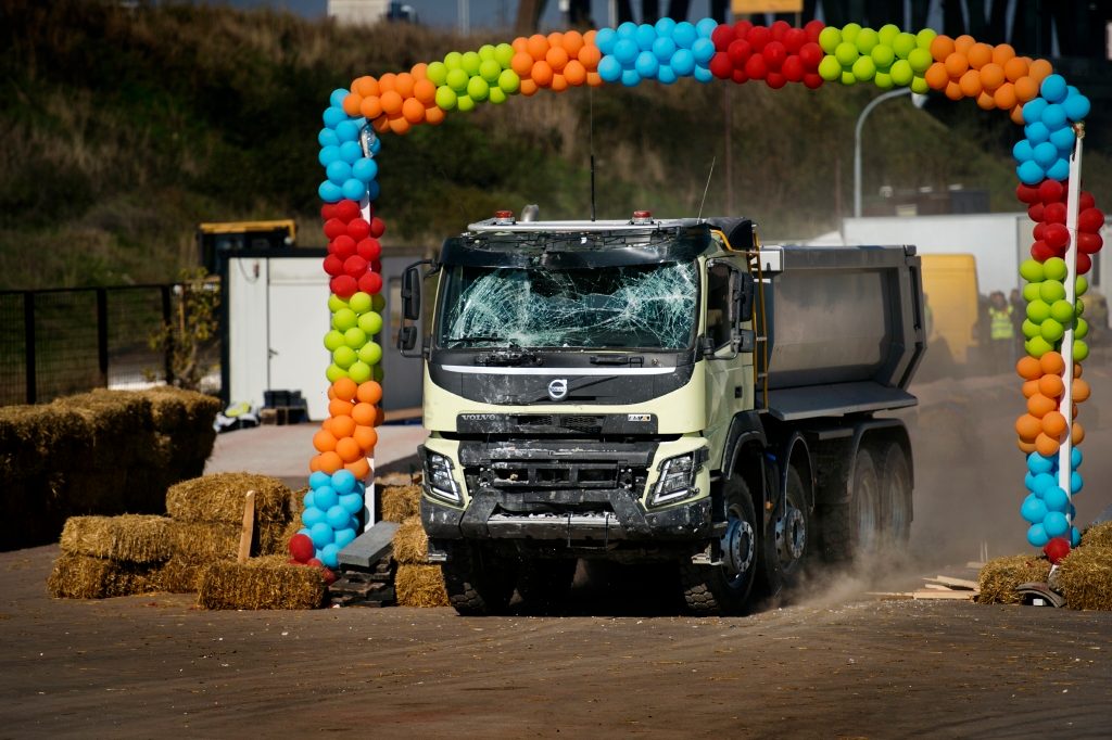 Volvo Trucks FMX