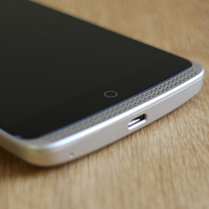 ZTE Axon Elite