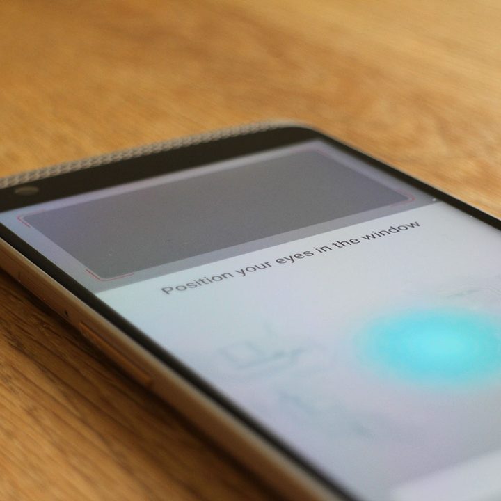 ZTE Axon Elite