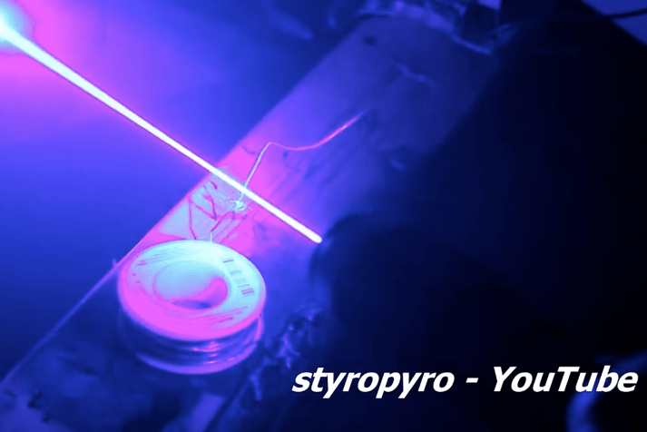 styropyro-laser-lightsaber-wire