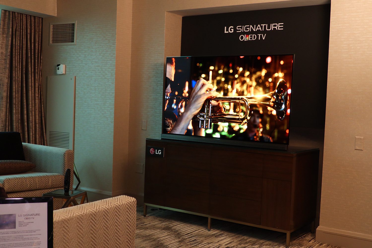 LG Signature OLED G6
